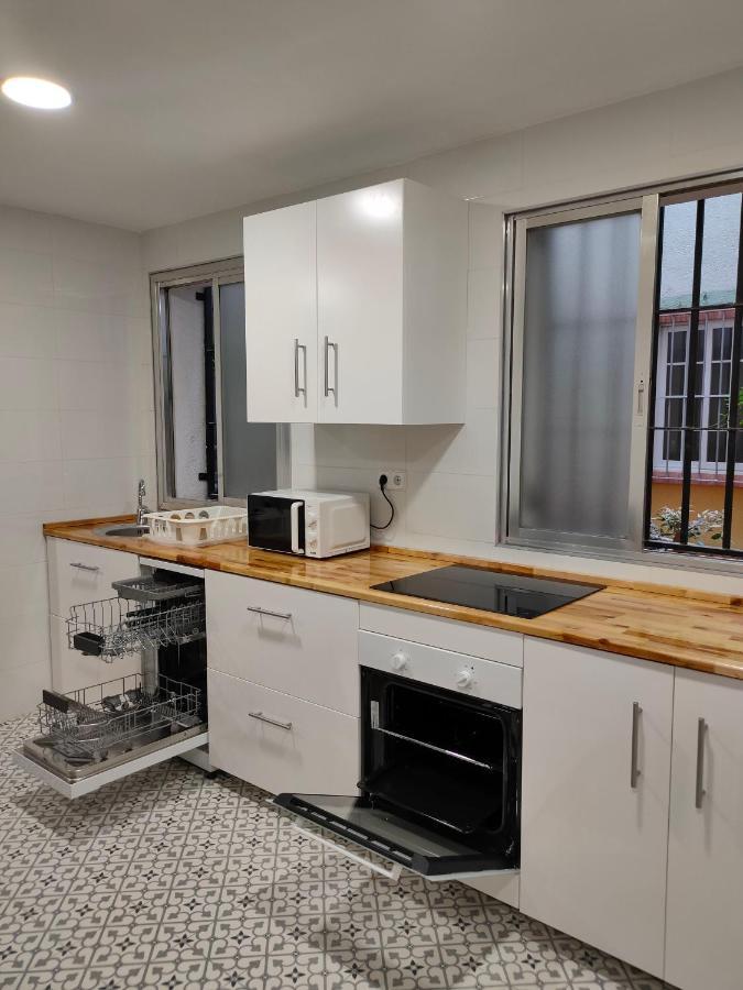 And Well-connected Flat In Apartamento Madri